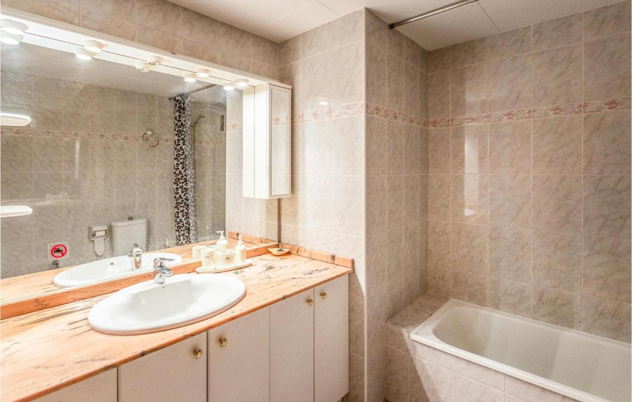 Awesome Apartment In بلانيس المظهر الخارجي الصورة